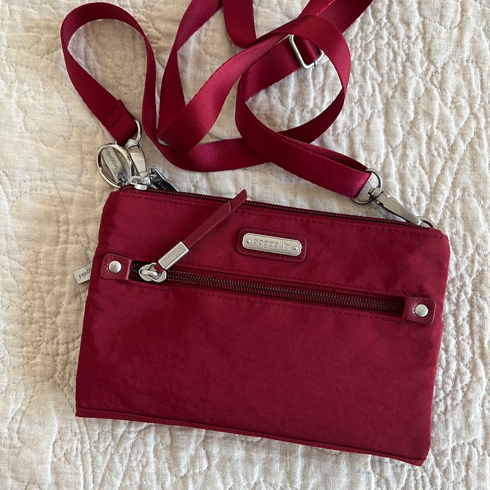 Baggallini Subway Small Crossbody Bag new ruby red